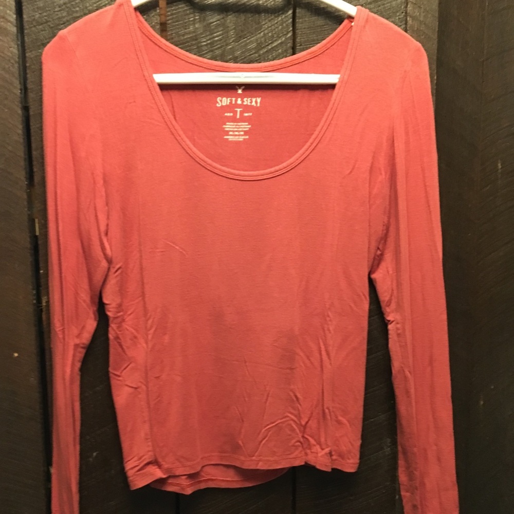 American Eagle Scoop Neck Long Sleeve Shirt
